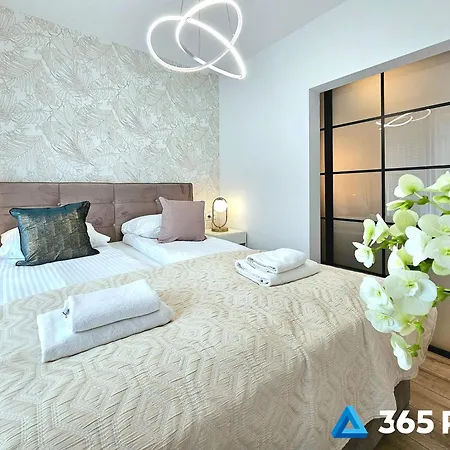 365pam - Leaf 6-osobowy *